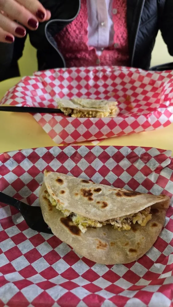 Taco de Machacado En Harina
